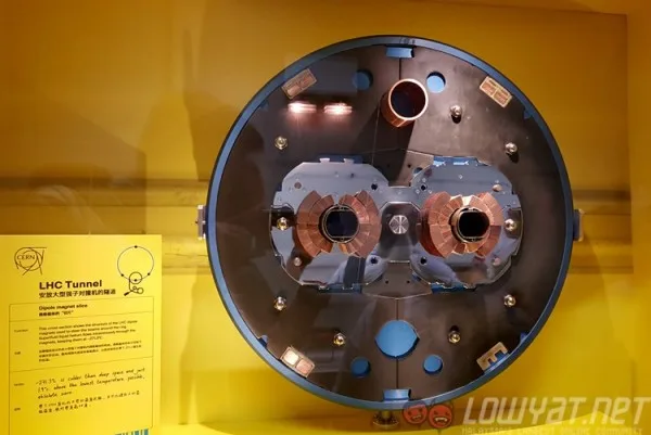 large-hadron-colliider-exhibition-artscience-museum-singapore-14