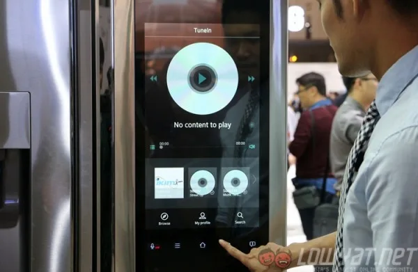 Samsung SEA Forum 2016: A Closer Look at the Samsung Family Hub Refrigerator 9 samsung-family-hub-refrigerator-7