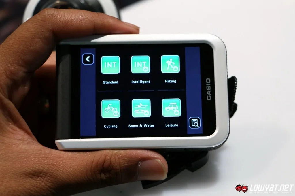 Casio EXILIM EX-FR100 Hands On 22