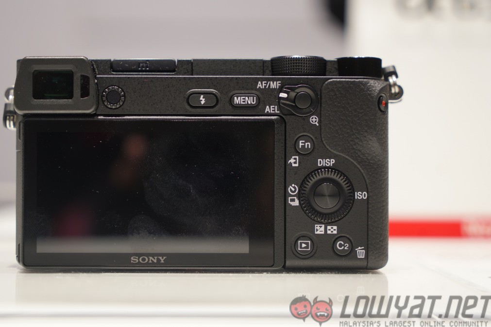 Sony-Alpha-6300-CameraDSC08168