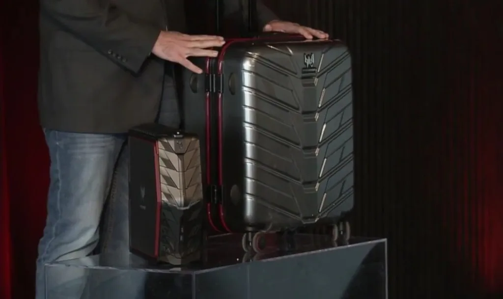 Acer Predator G1 and Its Carrying Case