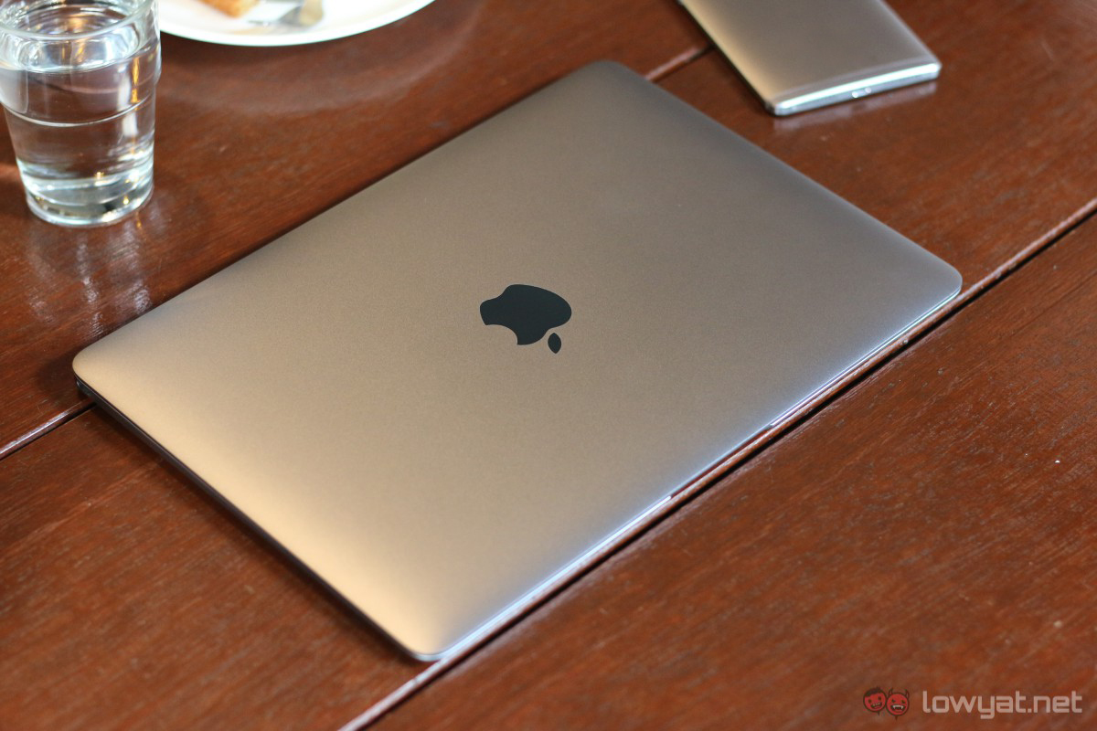 Apple-MacBook-2015-How-Can-I-Live-0234