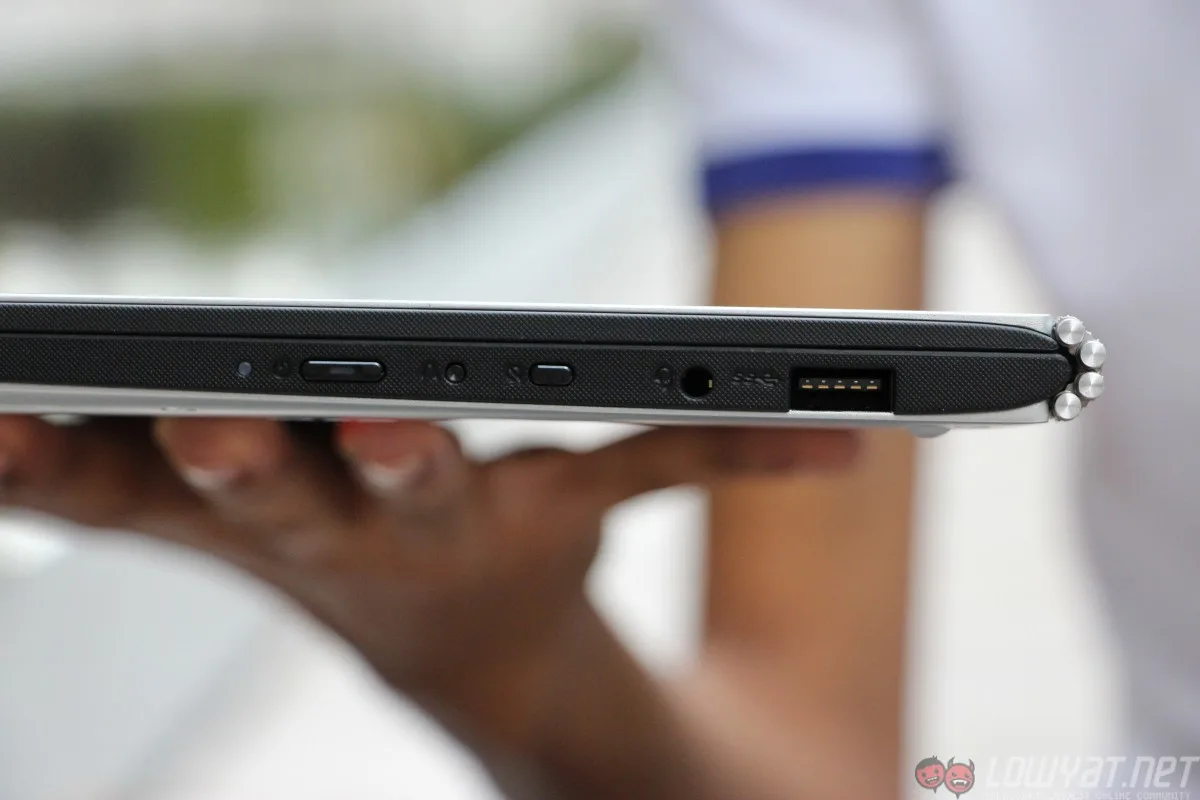 Lenovo-Yoga-900-Review-12