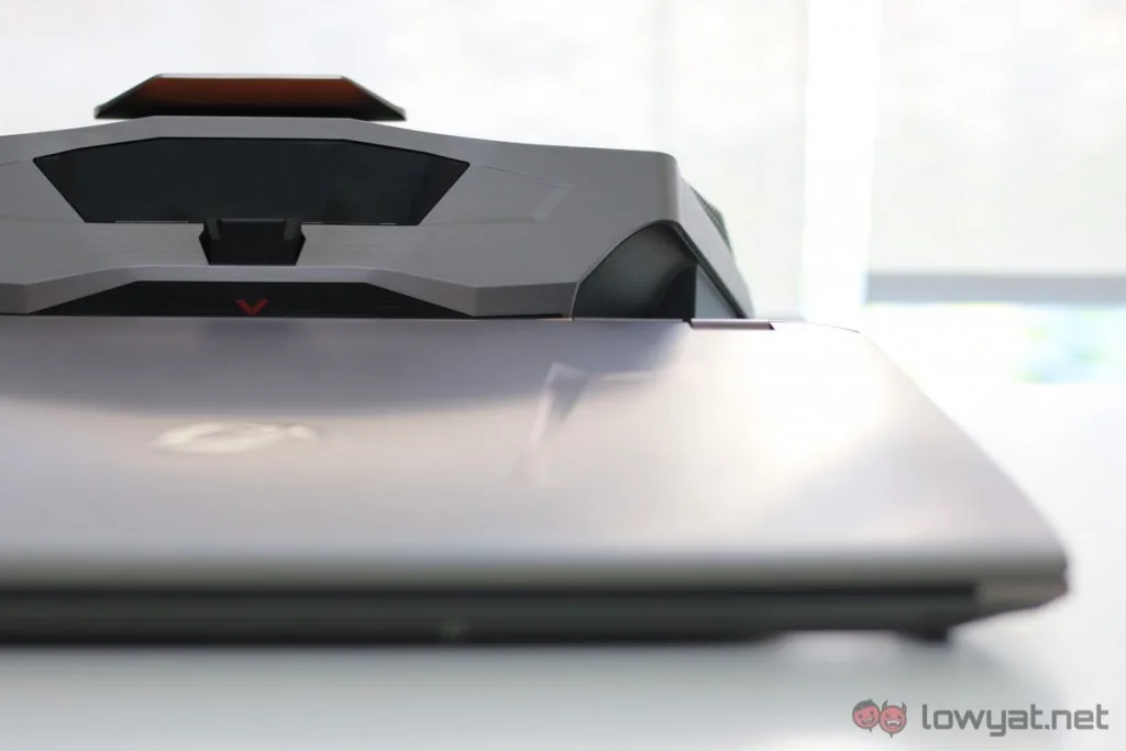 Asus-GX700-Liquid-Cooled-Gaming-Laptop-Review-04