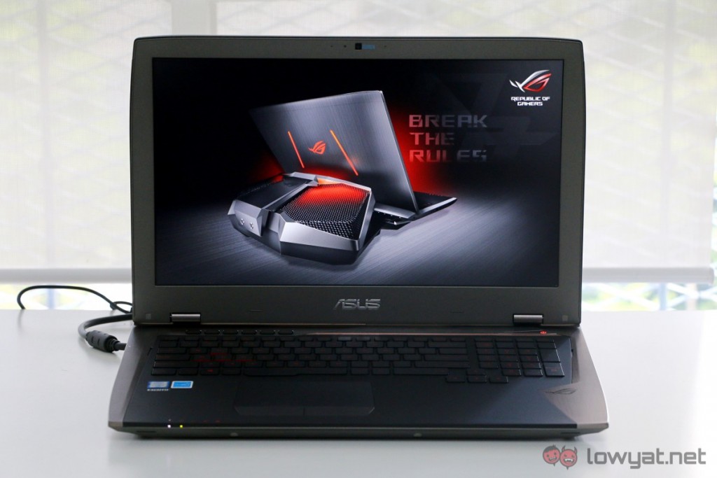Asus-GX700-Liquid-Cooled-Gaming-Laptop-Review-37