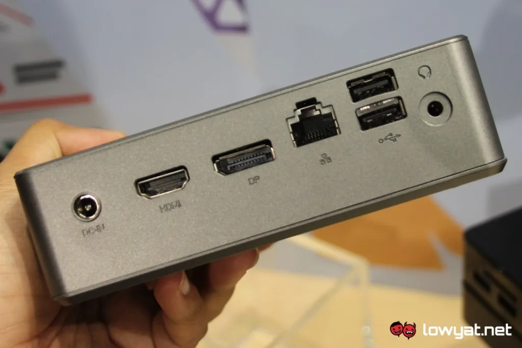 Computex 2016 Shuttle XPC nano NC02U 05
