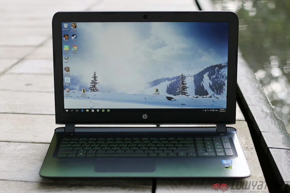 HP-Pavilion-Gaming-Laptop-08