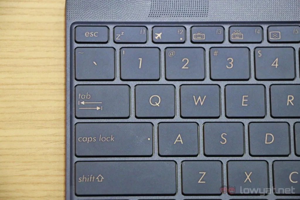 asus-zenbook-3-ho-4