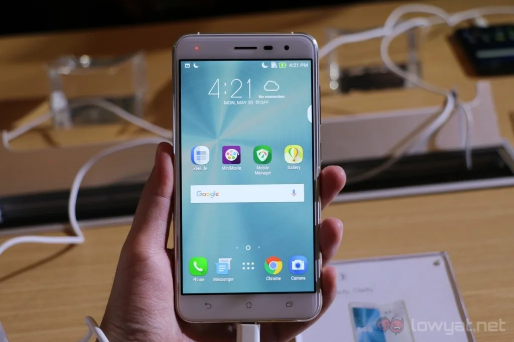 asus-zenfone-3-series-hands-on-1