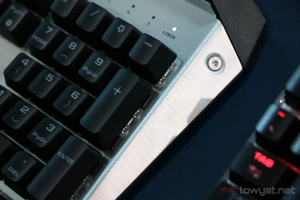 cougar-mech-keyboard-computex-2016-3