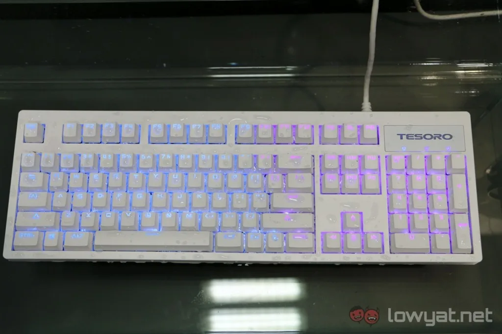 tesoro-ir-mechanical-keyboard-1