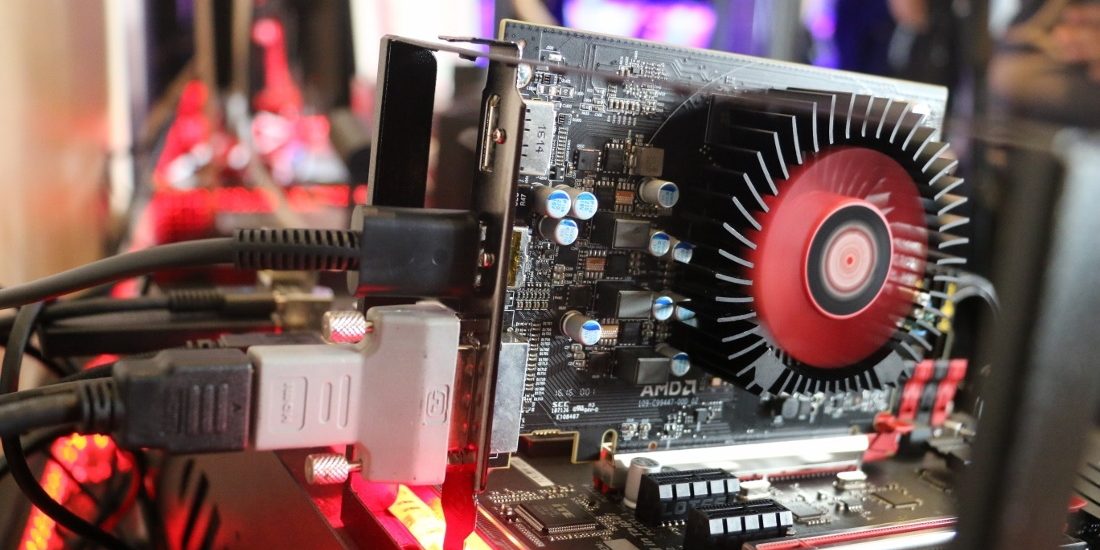 AMD Radeon RX 460 LYN Close Up 02