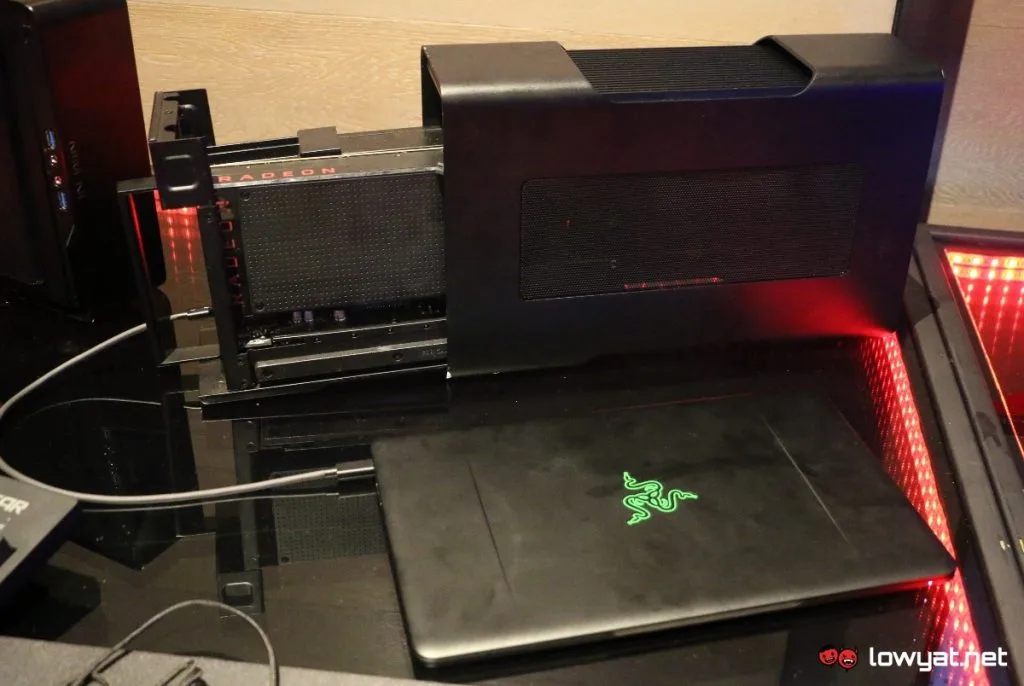 LYN AMD Radeon RX 480 in Razer Core for Razer Blade Stealth