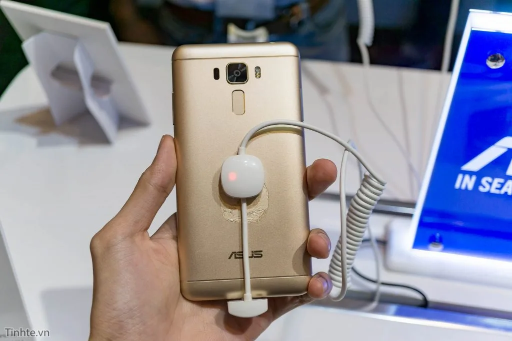 zenfone-3-laser-3