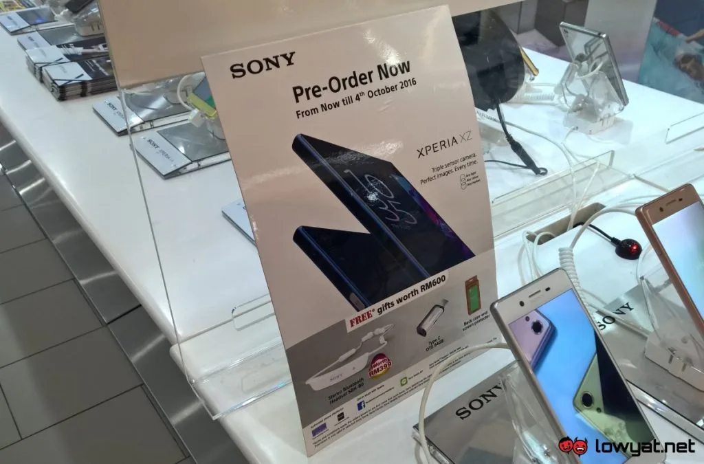 Sony Xperia XZ Pre-Order: Sony Center The Gardens Mall