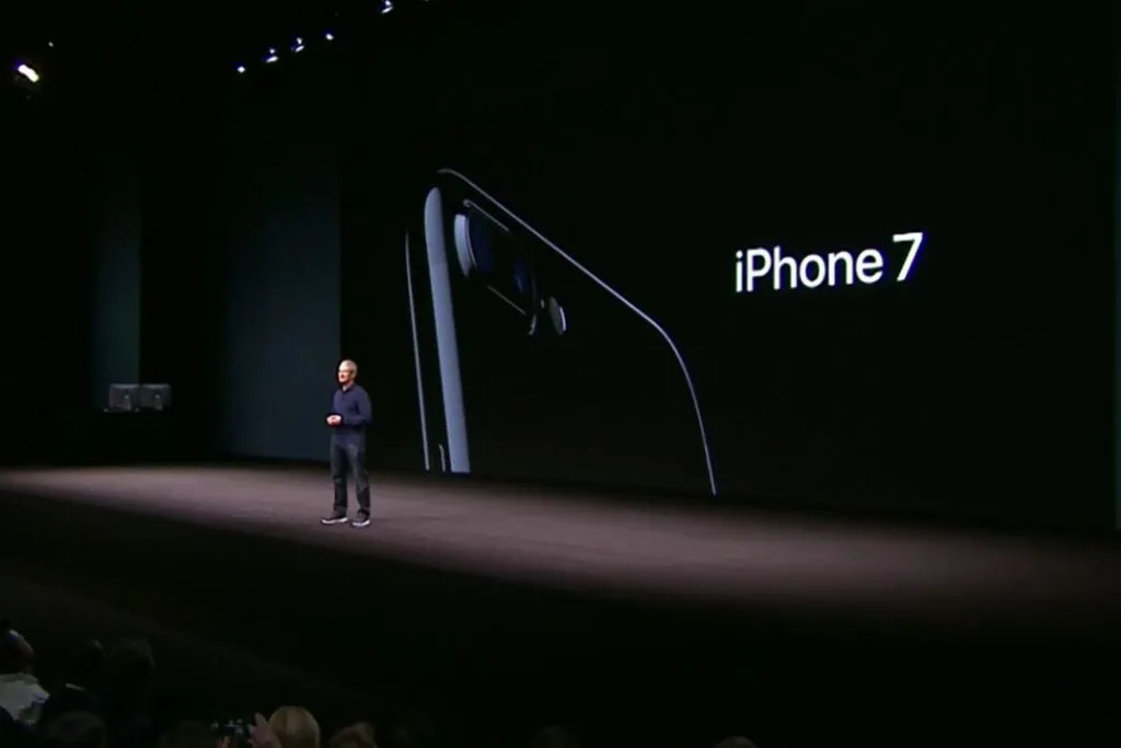 Apple-iPhone-7-77