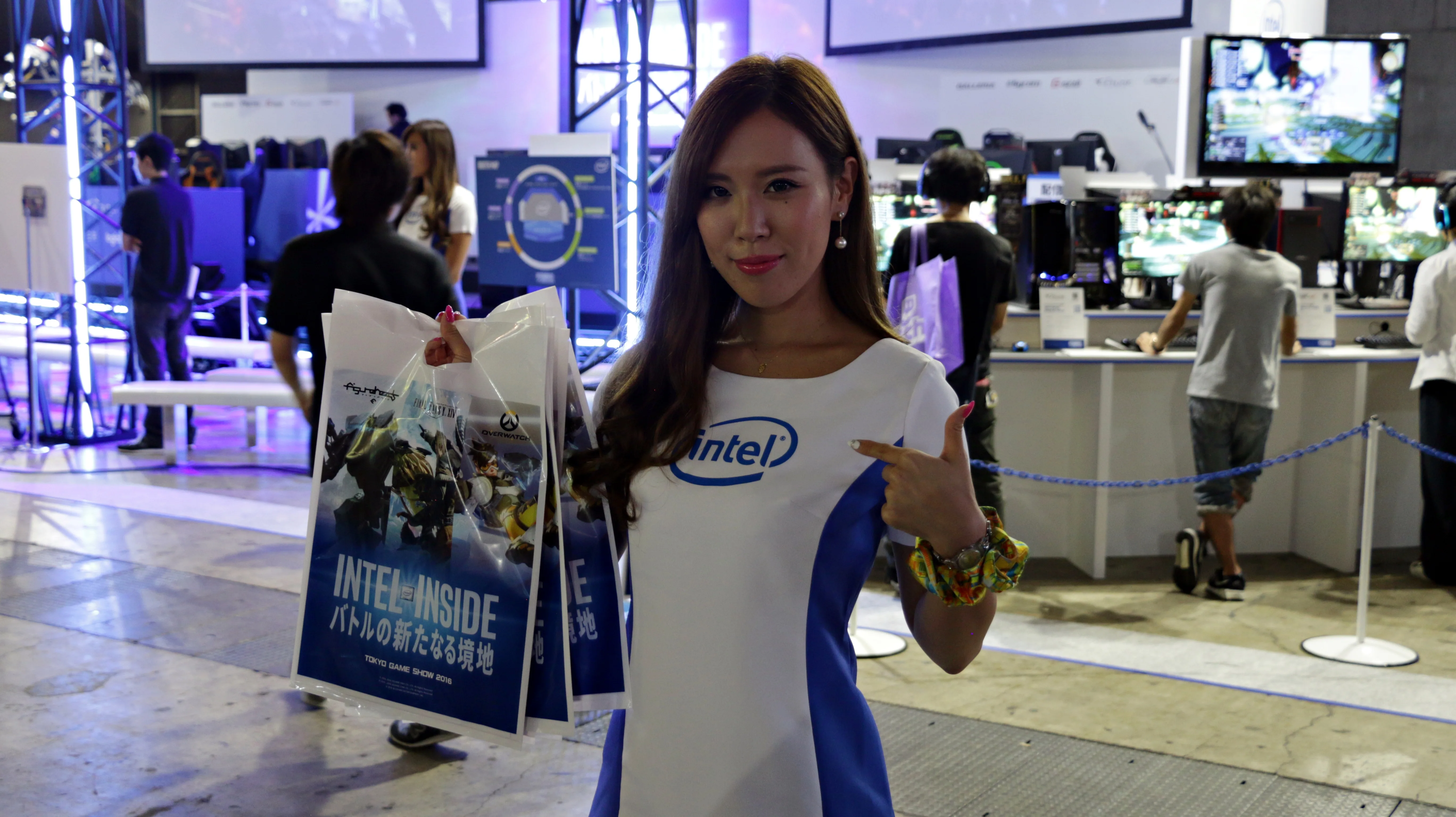 Intel Booth Babe TGS 2016