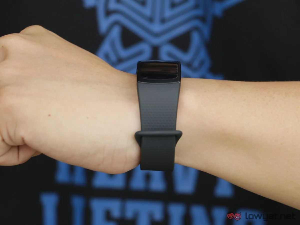 Samsung-GearFit-2-Lightning-Review-IMG_6576
