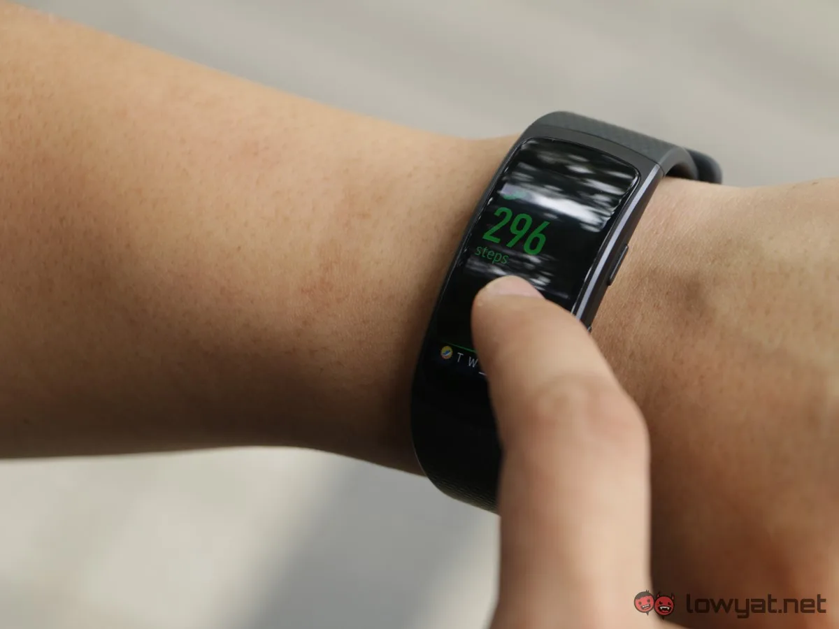 Samsung-GearFit-2-Lightning-Review-IMG_6580