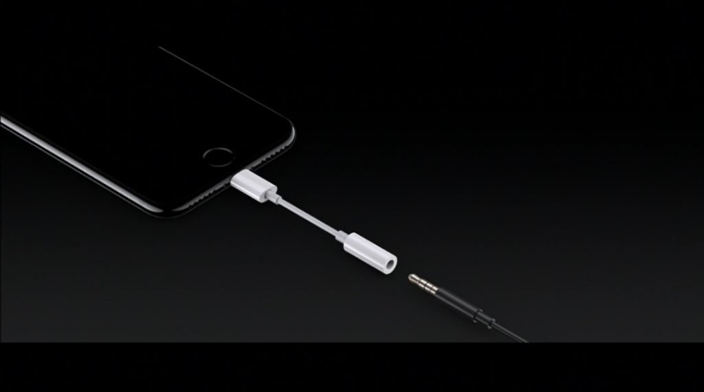 apple-lightning-to-audio-jack-adapter