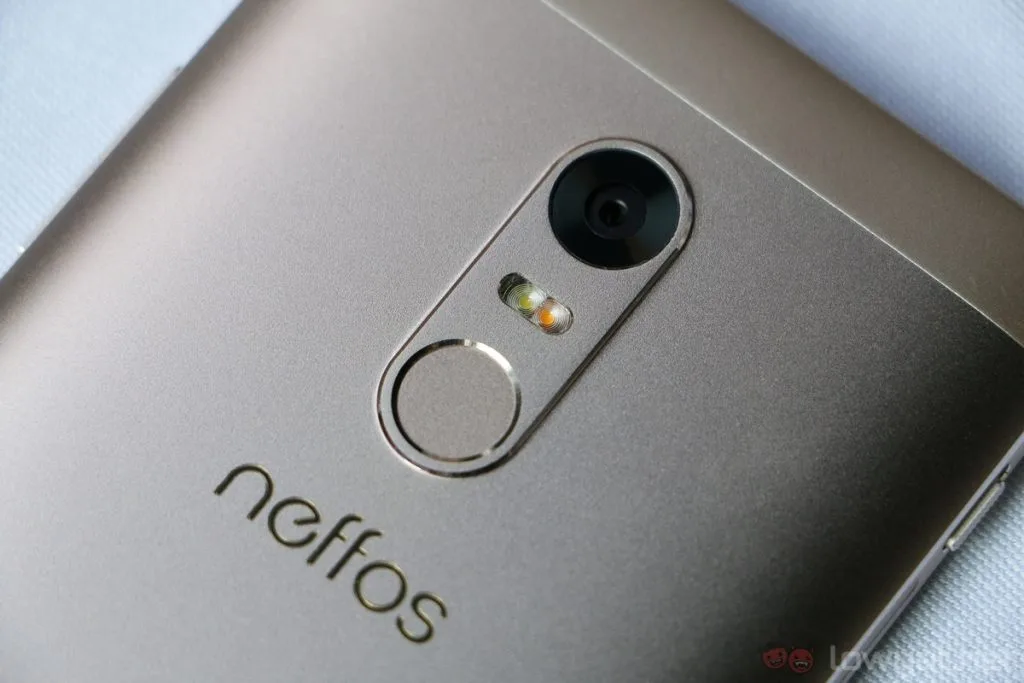 neffos-x1-hands-on-4