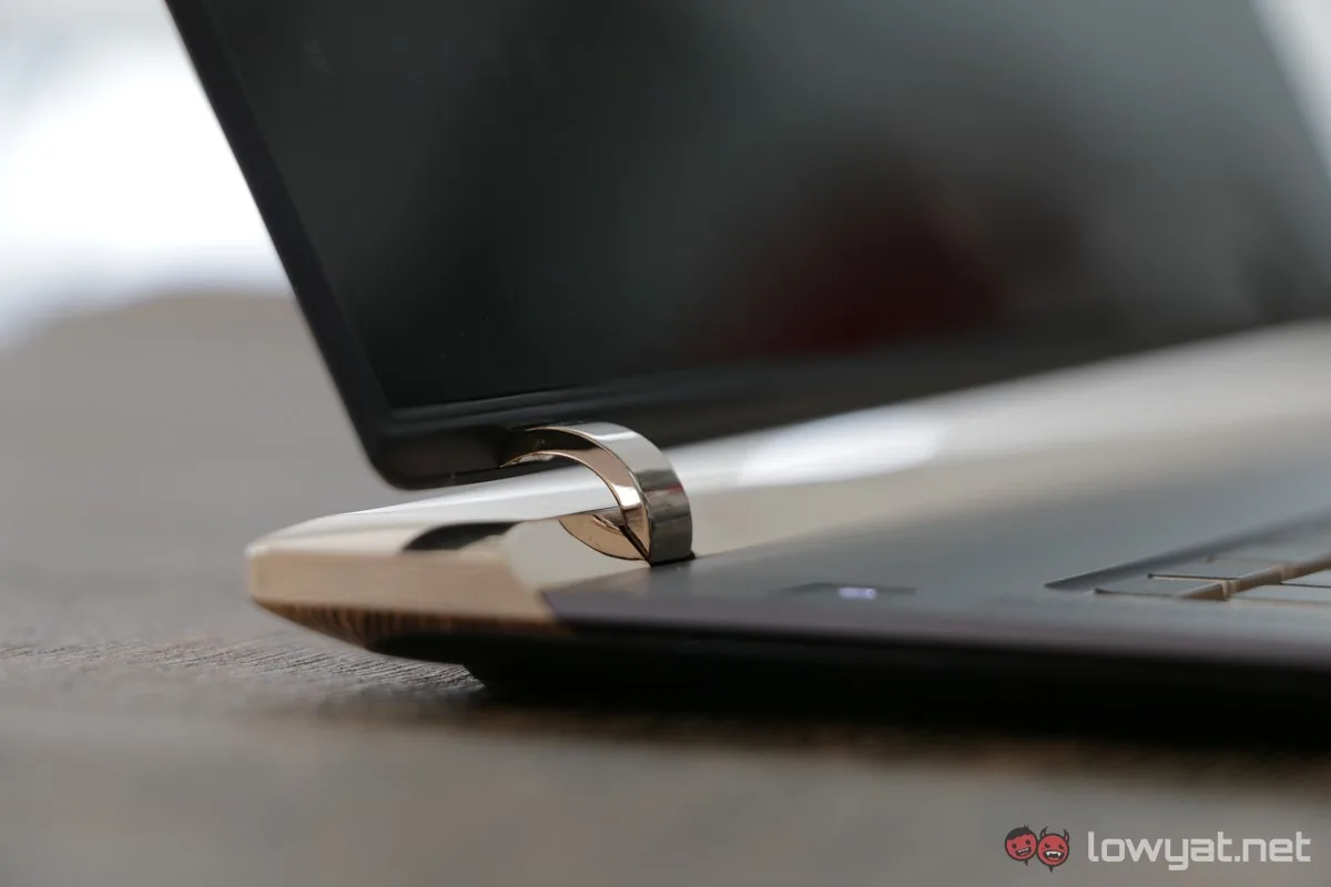 HP-Spectre-13-Laptop-Review-019
