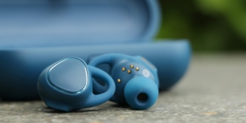 Samsung Gear IconX Lightning Review IMG 6632