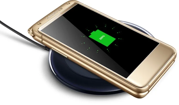 Samsung W2017 Clamshell Smartphone Wireless Charging v2