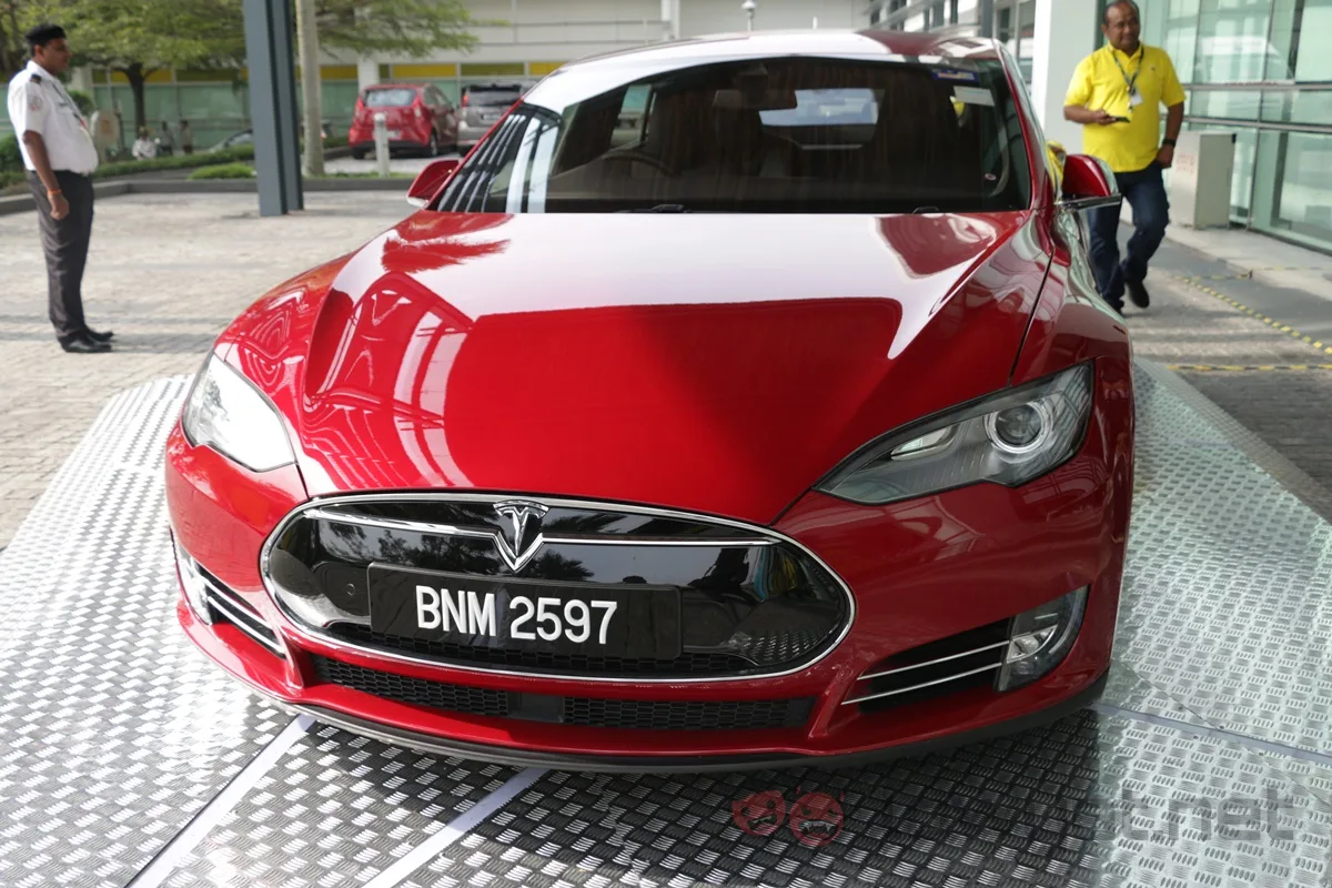 Tesla Model S