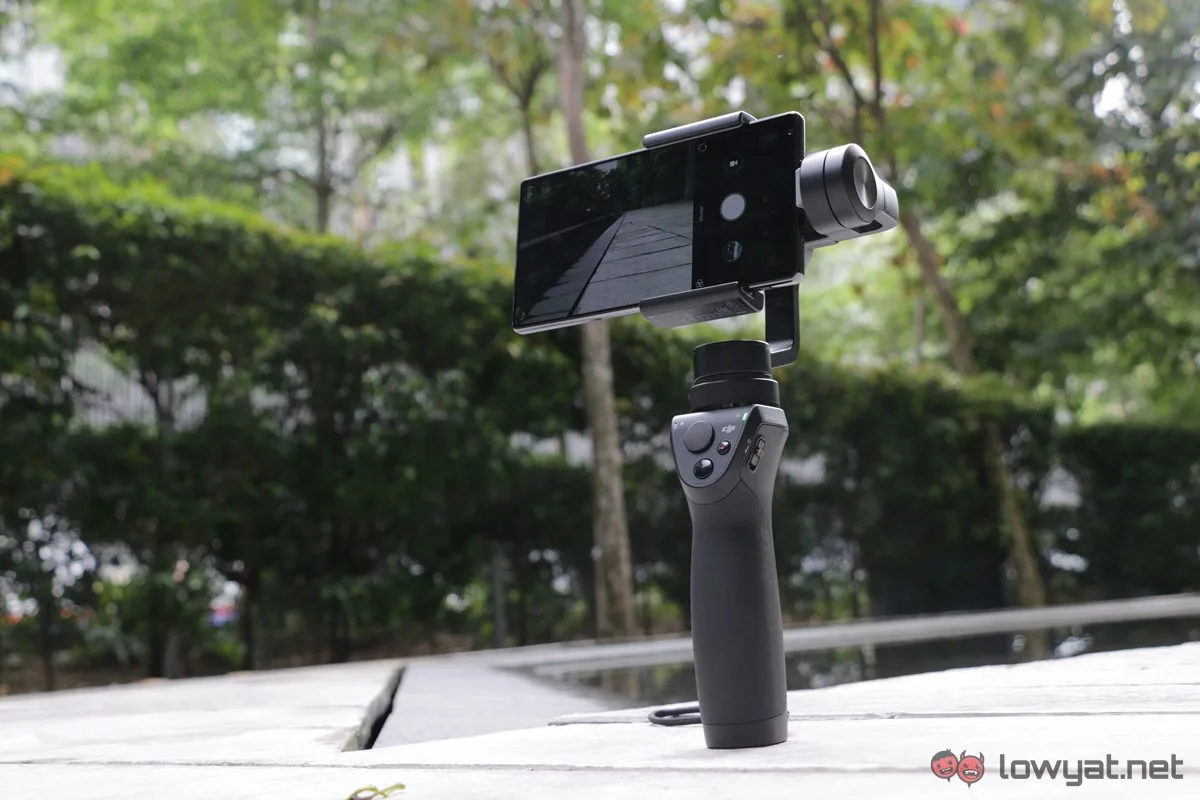 DJI-Osmo-Mobile-Lightning-Review-02