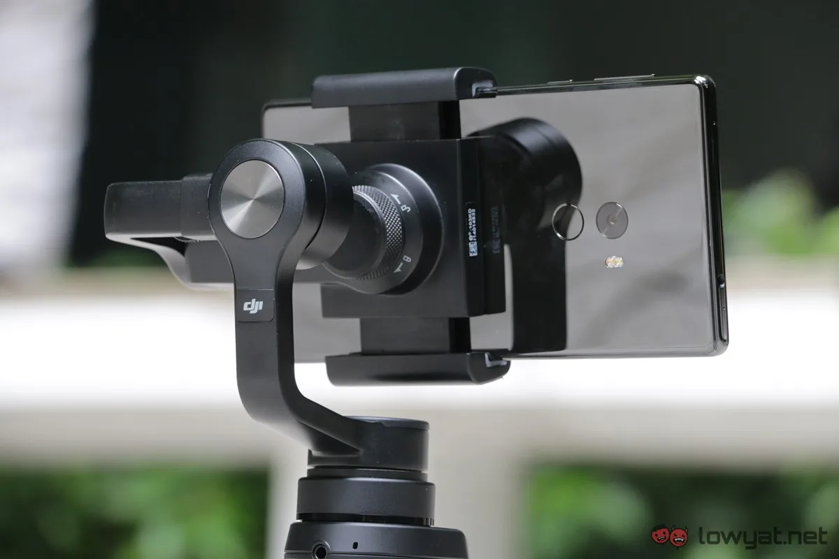 DJI-Osmo-Mobile-Lightning-Review-14