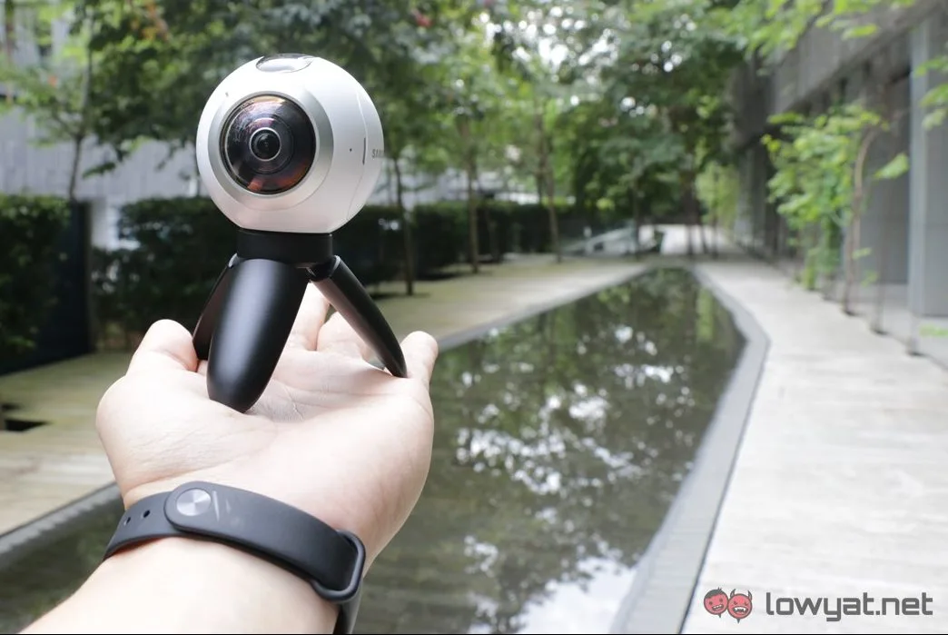 Samsung-Gear-360-Camera-Lightning-Review-28