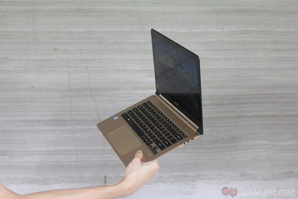 acer-swift-7-review-30