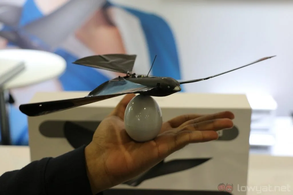 bionic-bird-ces-2017-4
