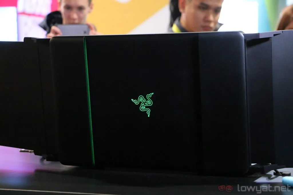 razer-valerie-ariana-9