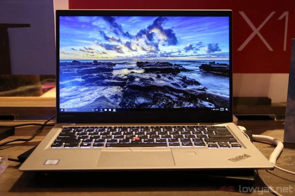 thinkpad-x1-carbon-ces-2017-1