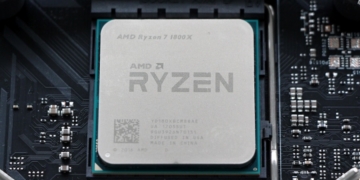 AMD Ryzen 7 1800X Chip LYN01
