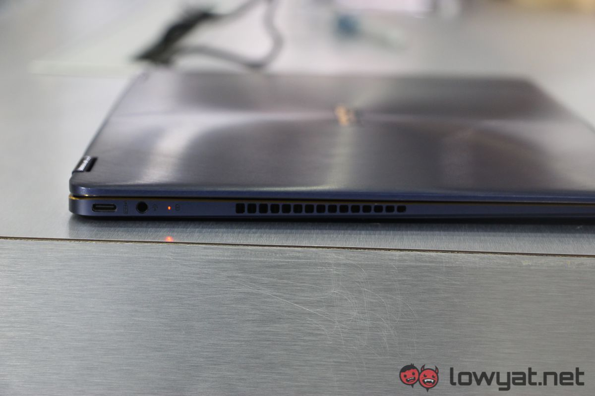 Asus ZenBook Flip S5