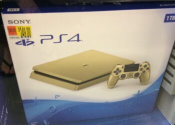 Gold PlayStation 4