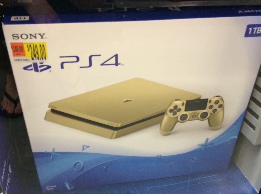 Gold PlayStation 4