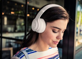 JBL Everest