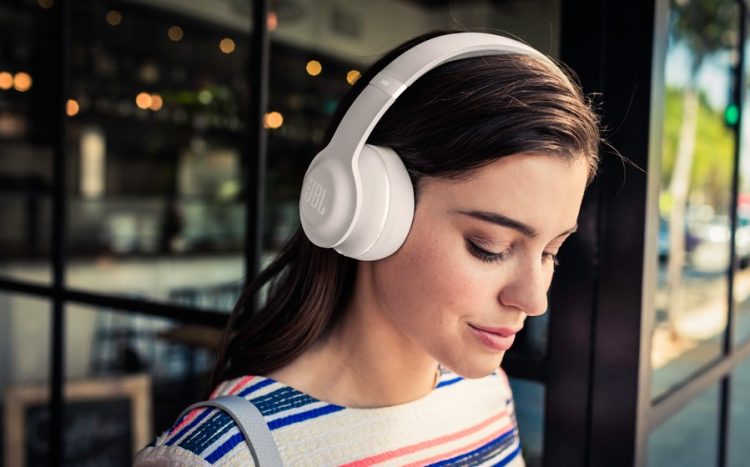 JBL Everest