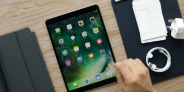 Apple iPad Pro 10 5 Unboxing