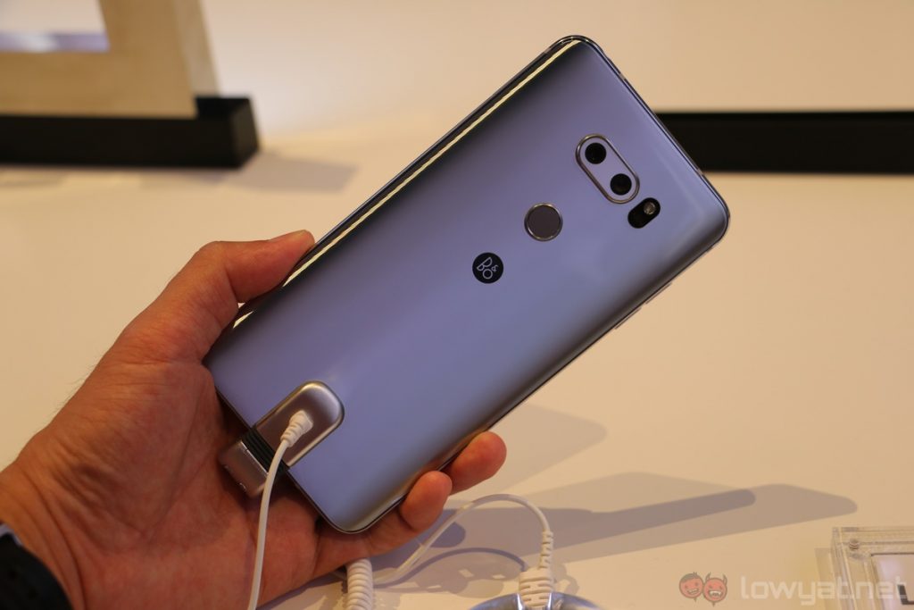 lg v30 hands on 7