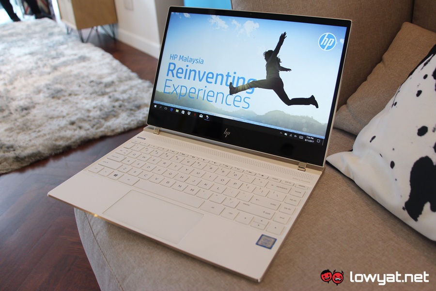 2017 HP Spectre 13 Hands On 03