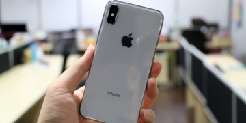 iphone x hands on 3