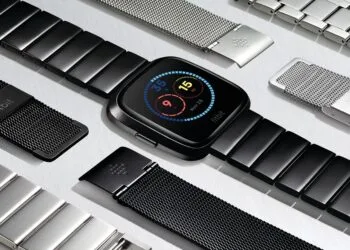 Product photography of Versa Metal Accessorieswith screen