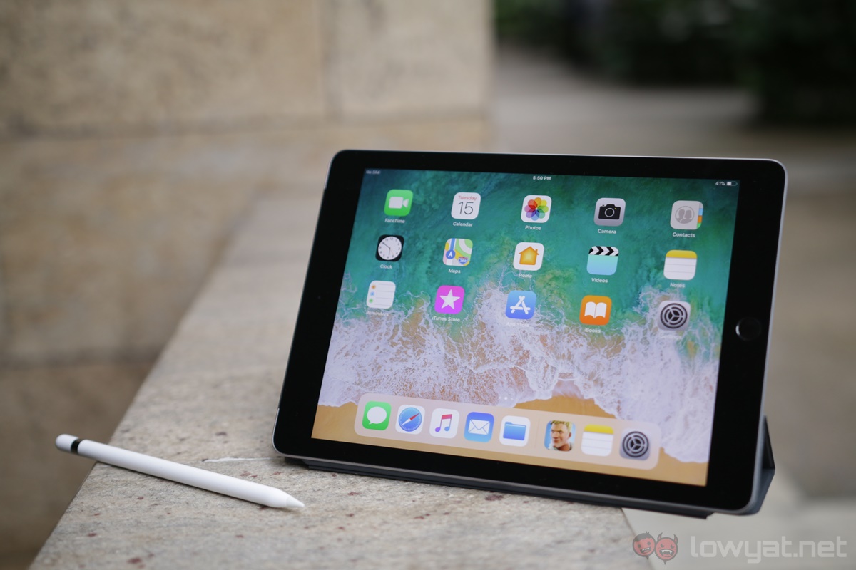 Apple IPad (2018) Lightning Review: A Tablet You'd Actually Want To Buy ...