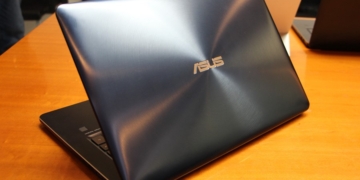 ASUS ZenBook Pro with ScreenPad Hands On 06