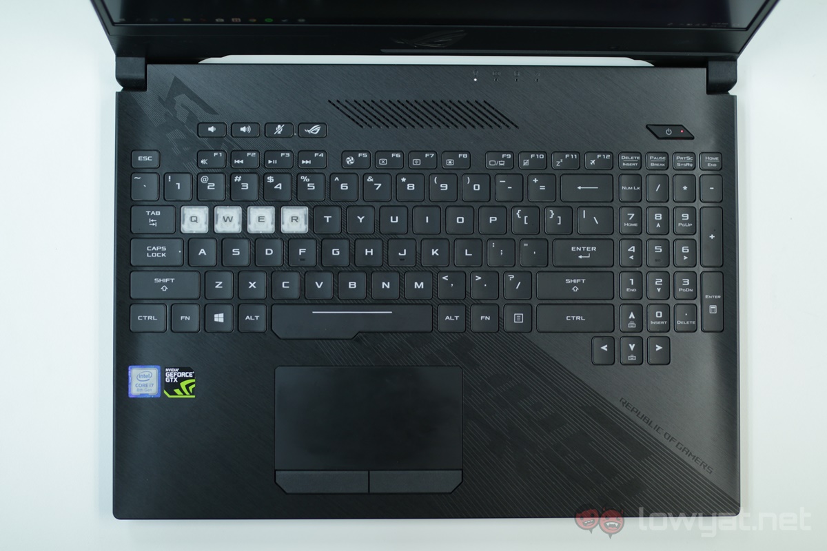 ASUS ROG Strix HERO II keyboard trackpad